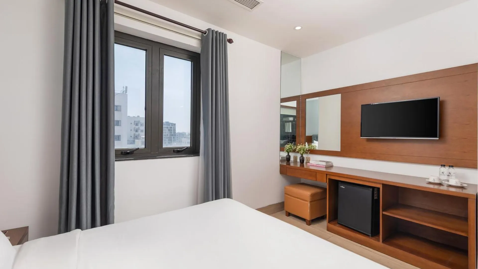 Sana Da Nang Beach Hotel 4*,  Vietnám